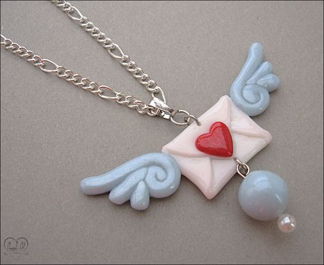 Aesthetic Clay Pendants, Cute Clay Necklace Ideas, Clay Crafts Necklace, Cute Clay Pendants, Clay Pendants Aesthetic, Clay Necklace Pendant Aesthetic, Valentines Clay Ideas, Clay Necklace Ideas, Polimery Clay Ideas