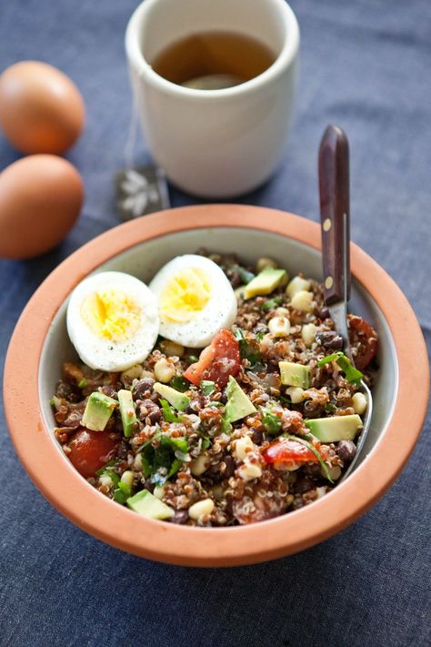 Southwest Quinoa Breakfast Bowl Breakfast Quinoa Bowl, Quinoa Recipes Breakfast, Southwest Quinoa, Breakfast Quinoa, Rich Breakfast, Breakfast Bowls Recipe, Protein Rich Breakfast, Quinoa Breakfast Bowl, Quinoa Breakfast