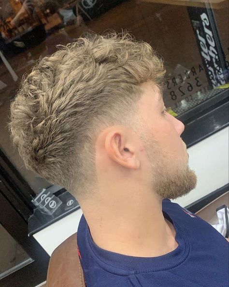 Faded Haircut, Haircut Ideas Trendy, Crew Cut Haircut, Mid Fade Haircut, Undercut Fade, Mens Haircuts Short Hair, Low Fade Haircut, Men Haircut Curly Hair, Taper Fade Haircut