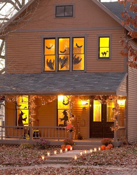 Porche Halloween, Halloween Window Silhouettes, Halloween Outdoor Decoration, Imprimibles Halloween, Halloween Decorations To Make, Dekorasi Halloween, Halloween Window Decorations, Halloween Diy Outdoor, Halloween Decor Diy