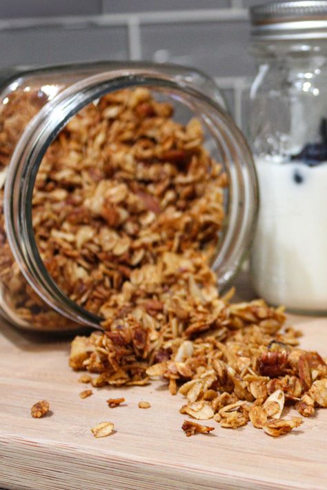 Gingerbread Granola Holiday Granola Recipe, Homemade Granola With Honey, Sourdough Gingerbread, Gingerbread Granola Recipe, Granola With Hemp Hearts, Homemade Granola Cereal, Gingerbread Granola, Granola Ingredients, Yogurt Toppings