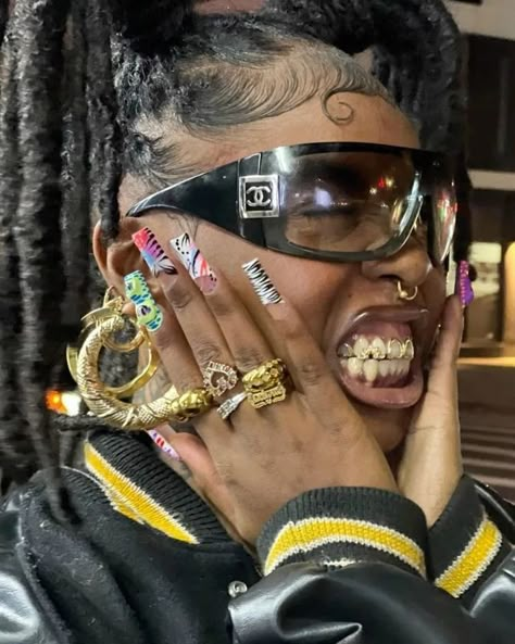 Maximalist Jewelry Black Women, Maximalist Black Women, Maximalist Outfits Black Woman, Maximalist Streetwear, Maximalist Jewelry, Chanel Glasses, College Jacket, Streetwear Jewelry, Dope Jewelry Accessories