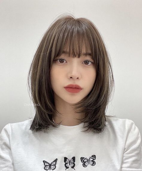 Shortish Hair, Ulzzang Short Hair, Hairstyles For 2023, Hair Job, Hair 2022, Korean Short Hair, Long Haircuts, Layered Haircuts For Medium Hair, Asian Short Hair