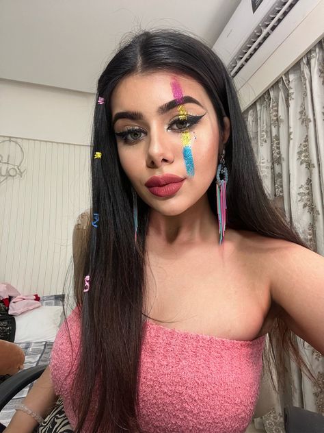 Pansexual Makeup Looks, Pan Pride Makeup, Pansexual Pride Makeup, Pansexual Makeup, Pride Makeup, Pansexual Pride, Girly Stuff, Colorful Makeup, Makeup Inspo