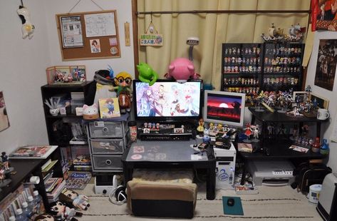 Otaku Room, Tumblr Rooms, Messy Room, Computer Room, Anime Room, Princess House, Pretty Room, Room Makeover Bedroom, Vintage Electronics