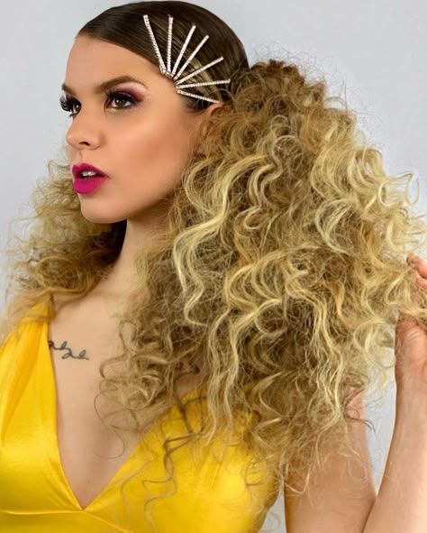 Curls For Days!  An Editorial Collaboration With Some "Glitter" Fashion Shoot Hairstyles, Hair Inspo For Photoshoot, Muse Hairstyles, Circus Hairstyles, Cute Unique Hairstyles, Hair Styles Editorial, Editorial Hair Photography, Fashion Show Hairstyles, Hair Fashion Editorial