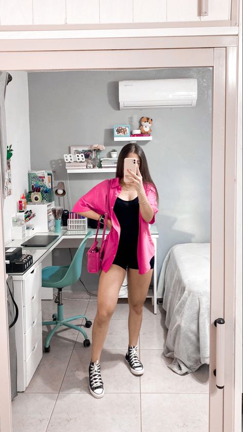 #pink #beauty #girl #mirror #negro #fresa #cine Cute Going Out Outfits, Girl Mirror, Going Out Outfits, Stomach Workout, Outfits Casuales, Pink Girl, Vodka, Going Out, Girl Outfits