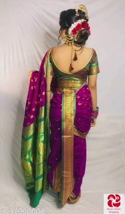 Nauvari Saree Hairstyle Khopa, Maharashtra Saree, Madisar Saree, Kashta Saree, Bridal Hairstyle Indian Wedding, Saree Drape, Hair Style On Saree, Indian Bride Photography Poses, Indian Bride Makeup