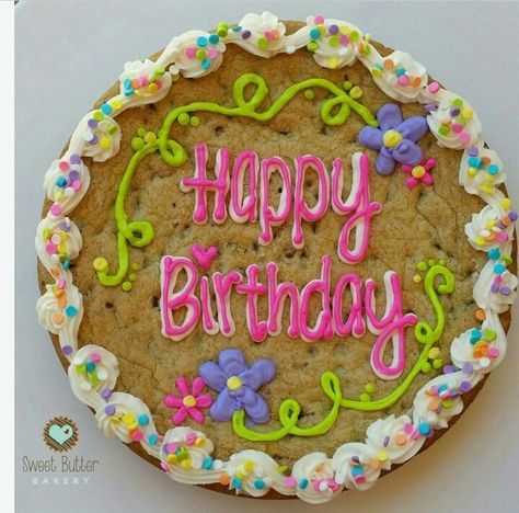 Cookie cake Giant Cookies Decorated, Giant Birthday Cookies Decorated, Cookie Cake Inspo Birthday, Cookie Cakes Decorated Birthday, Big Birthday Cookie, Decorating A Cookie Cake, Happy Birthday Cookie Cake Designs, Decorated Cookie Cake Birthday, Cookie Cake Ideas Decorated