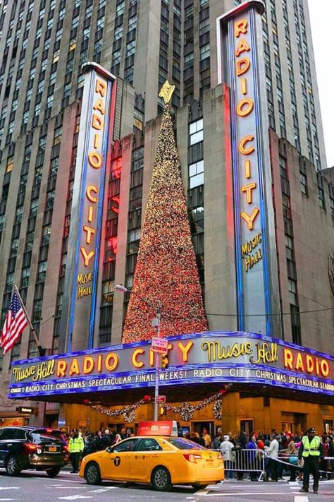 Christmas In New York City: The Best Things To Do In NYC New York In December Aesthetic, Aesthetic Math, Nyc Xmas, New York At Christmas, New York Noel, Christmas In New York City, Nyc Itinerary, Christmas Nyc, Winter In New York