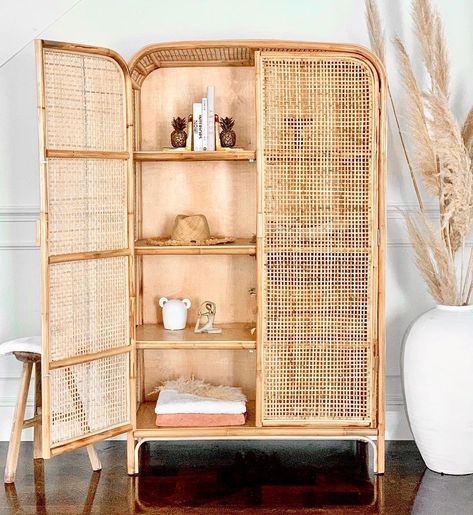 Rattan Shelf Styling, Bamboo Furniture, Rattan Furniture, Cute Home Decor, Home Decor Inspiration, Decor Inspiration, Dream House, Room Decor, Shelves