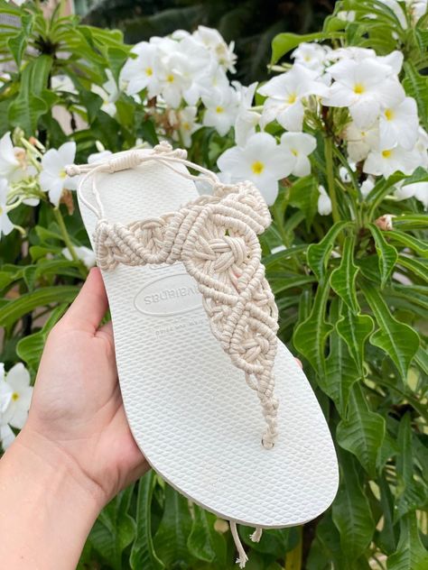 Macrame Slippers, Macrame Shoes, Macrame Projects, Macrame Design, Boho Crochet, Minecraft, Macrame, Projects To Try, Crochet