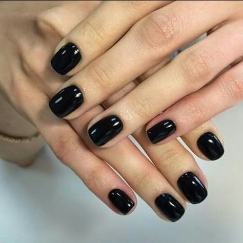 Dark Sns Nail Colors, Black Nails Short Simple, Black Mani Pedi, Black Natural Nails, Black Gel Nails Short, Black Nails Short, Black Gel Nails, Hard Gel Nails, Hello Nails