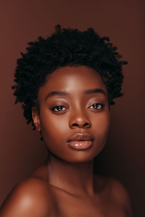 Close Up Photography Face Black Women, Dark Skin Portrait Photography, Black People Portrait, Black Woman Reference, Afro Portrait, Hair References Drawing, Iman Cosmetics, Face Piercings, Face Drawing Reference