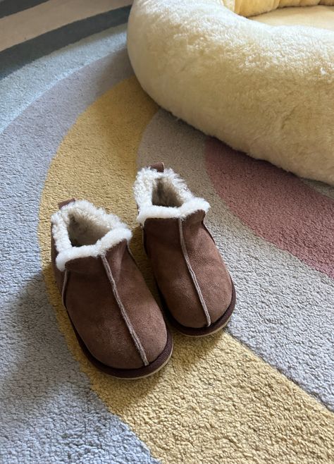 Products Sheepskin Blanket, Large Sheepskin Rug, Slippers For Kids, White Sheepskin Rug, Beni Rugs, Sheepskin Jacket, Sheepskin Slippers, Comfortable Slippers, Soft Slippers