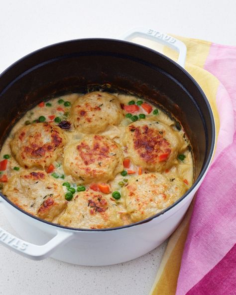 Recipe: Dutch Oven Chicken Pot Pie — Recipes from The Kitchn Easy Oven Recipes, Dutch Oven Chicken, Best Dutch Oven, Dutch Oven Cooking, Dutch Oven Recipes, Oven Chicken, Pot Pies Recipes, Braised Chicken, Chicken Pot Pie Recipes