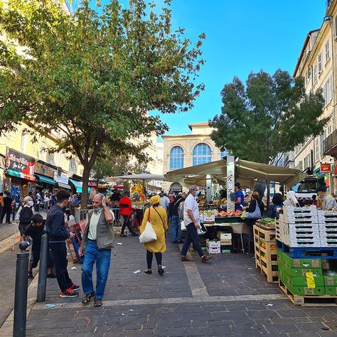 Catherine De Medici, Green Street, City Market, Police Station, The Monks, On The Run, The Run, Grand Hotel, France Travel