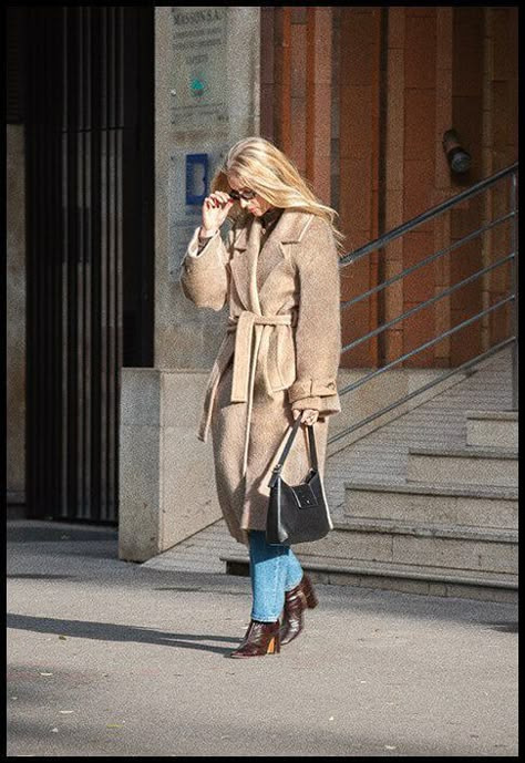 Carolyn Bessette Style, Rouje Style, Cbk Style, 90s Style Icons, Rouje Paris, Carolyn Bessette, Dutch Style, Jeanne Damas, Outfit Look