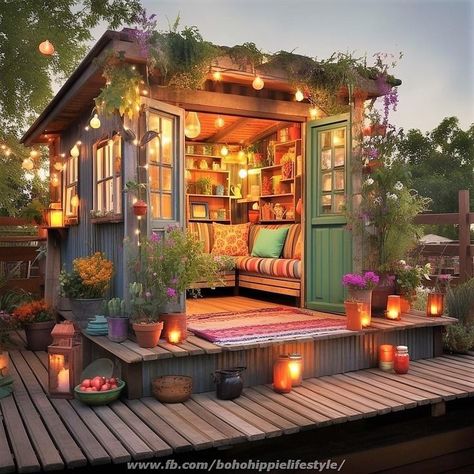 Garden Patio Designs, Design Garden House, Garden Decorations Ideas, Garden House Ideas, She Shed Decorating Ideas, Old School Bus, Garden Cabins, Garden Houses, Hippie Homes