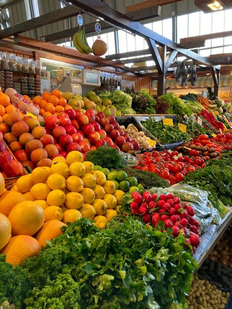 Supermarket Aesthetic, Clean Mind, Farming Ideas, Green Market, Breakfast Table Setting, Mini Market, Food Insecurity, Home Vegetable Garden, Clean Body