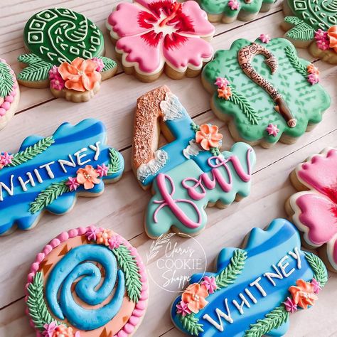 Moana Birthday Desserts, Moana Birthday Cookies Decorated, Moana Cookies Birthday, Moana Luau Birthday Party, 2nd Birthday Moana Theme, Moana 4th Birthday Party Ideas, Moana 3rd Birthday Party, Moana Cookies Decorated, Moana Second Birthday Party