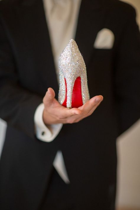 Louboutin Heels Wedding, Wedding Fotos, Wedding Bride And Groom, Heels Wedding, Cinderella Wedding, Red Bottom, Louboutin Heels, Jolie Photo, Holiday Wedding