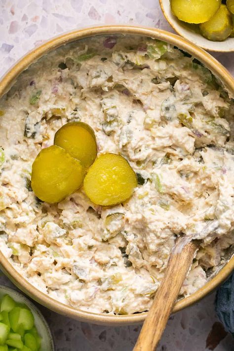 Get your taste buds ready and whip together this easy-to-make Dill Pickle Chicken Salad. It's absolutely packed with flavor and perfect for enjoying on bread, in a wrap, on a salad, or with your favorite chips! Dill Pickle Chicken Salad, Pickle Chicken Salad, Dill Pickle Chicken, Veggie Noodle Soup, Pickle Chicken, Tuna Egg Salad, Homemade Chicken Salads, Chicken Salad Recipe Easy, Clean Eating Chicken