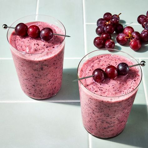 Grape Smoothie Smoothies For Gut Health, Grape Smoothie, Grapes Benefits, Liver Recipes, Healthy Smoothie Recipes, Vegetarian Foods, Dessert Smoothie, Smoothie Healthy, Healthy Eating For Kids