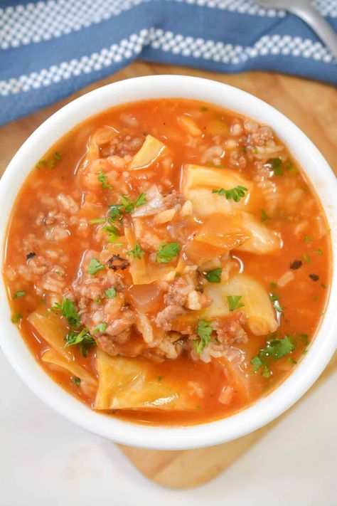 Pork and Tomato Cabbage Roll Soup - Happy Homeschool Nest Cabbage Soup Crockpot, Cabbage Soup Diet Plan, Cabbage Beef, Cabbage Soup Diet Recipe, Cabbage Roll Soup, Delicious Soups, Cabbage Roll, Soup Healthy, Fitness Recipes