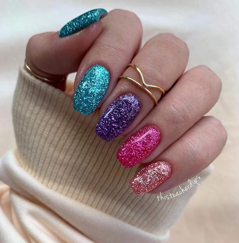 Multi Color Sparkle Nails, Pink Turquoise Nails, Birthday Glitter Nails, Pink And Turquoise Nails, Multicolor Glitter Nails, Teal Acrylic Nails, Glitter Gel Nail Designs, Dark Pink Nails, Turquoise Nails