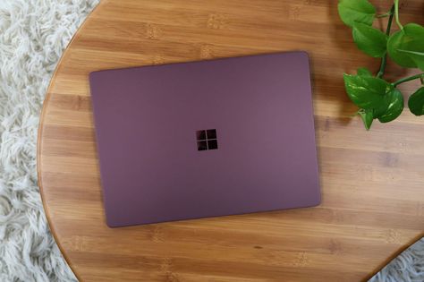 The Microsoft Surface Laptop Is Everything a Portable Computer Should Be Apple Computer Laptop, Laptop Photography, Lab Top, Chromebook Case, Microsoft Laptop, Laptop Gadgets, Windows Surface, Microsoft Surface Laptop, Latest Laptop