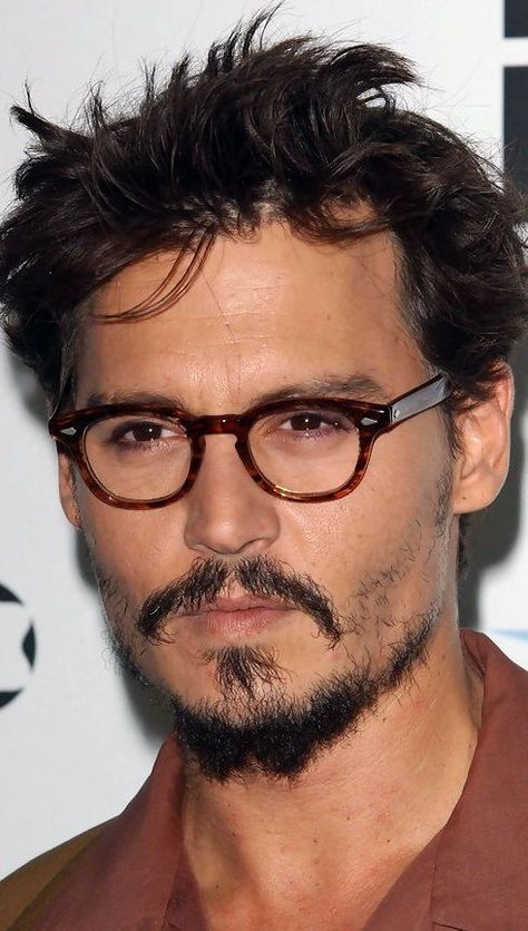 Moscot Glasses Men Style, Johnny Depp Beard, Johnny Depp Glasses, 70s Glasses, Oblong Face Shape, Glasses For Face Shape, Older Mens Hairstyles, Mens Glasses Frames, Retro Glasses