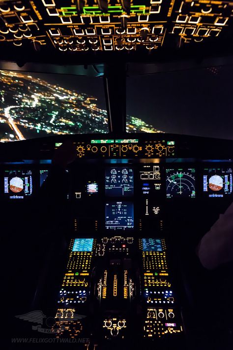 Lufthansa A321-200 night approach to Cairo Airbus A380 Cockpit, Plane Vibes, Pilot Dream, Pilot Aesthetic, Airline Interiors, Aircraft Cockpit, Cockpit View, Aviation Education, Plane Photos