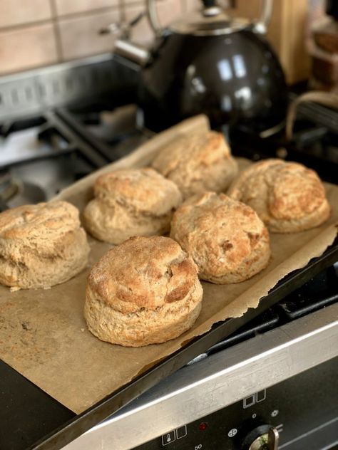 Kamut Recipes, Spelt Biscuits, Baking Savory, Spelt Flour Recipes, Irish Scones, Aip Baking, Spelt Recipes, Irish Foods, Grain Recipes