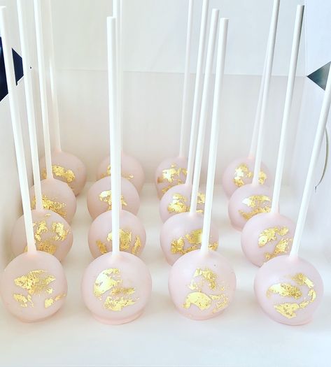 Pink And White Cakesicles, Pink Cakepops, White Cake Pops, Pink Cake Pops, 21 Diner, Pop Ideas, Wedding Cake Pops, Pop Custom, Pretty Cake