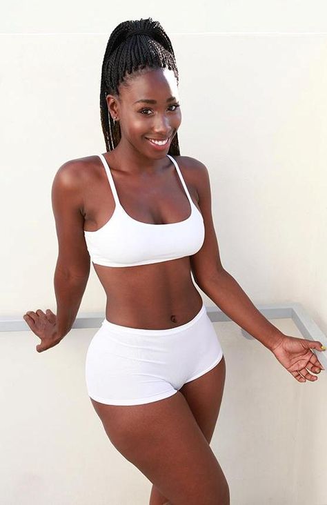 That's a whole lot of chocolate! Bria Myles, Hair Afro, Girl Swag, Black Is Beautiful, Shapewear, Black Women, Wall, White