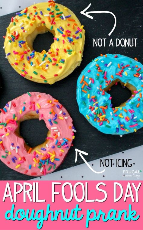 April Fools Food Prank. Apples turned into donuts #FrugalCouponLiving #aprilfoolsday #pranks #aprilfools #apple #doughnuts #donuts #doughnutrecipe #applerecipes April Fools Activities, Food Prank, April Fools Tricks, April Fools Ideas, April Fools Food, Work Pranks, April Fools Day Pranks, Food Pranks, April Fools Day Jokes