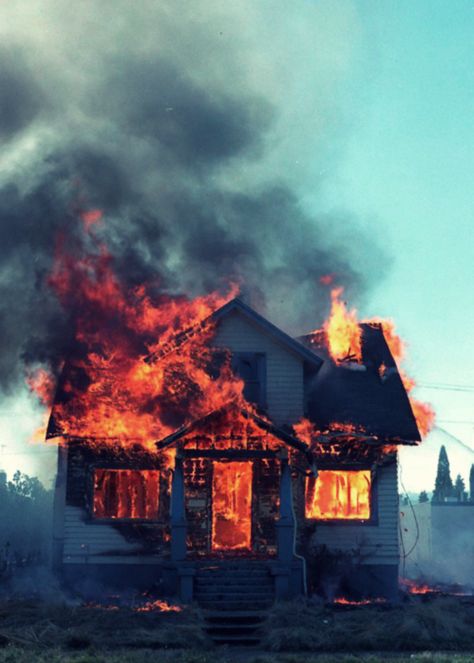 House On Fire, Burning House, Picture Prompts, House Fire, Story Inspiration, White Photo, American Horror Story, The Roof, On Fire