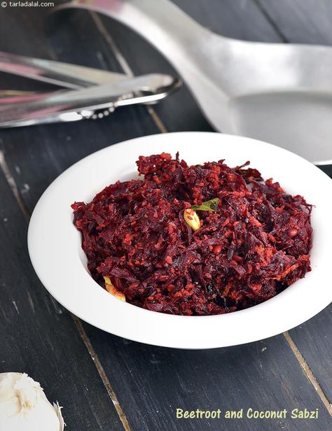 Beetroot and Coconut Sabzi, South Indian Sabzi Beetroot Thoran, Thoran Recipe, Kerala Cuisine, Beetroot Recipes, Jack Fruit, Healthy Stir Fry, Raw Banana, Curry Recipes Indian, Stir Fry Dishes