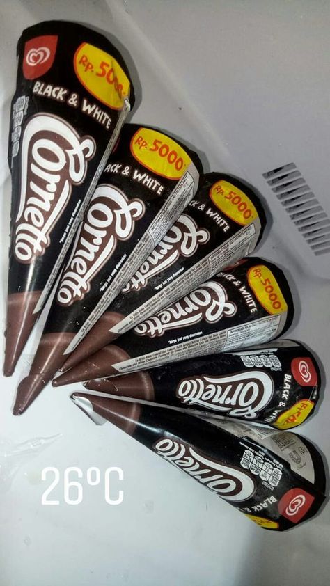 Cornetto Ice Cream, Ice Cream Packaging, Milk Packaging, Dairy Milk Chocolate, Foodie Instagram, Delicacy Food, Food Drink Photography, Milk Shakes, Food Goals