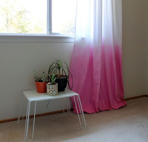 45 DIY Painted Curtain Styles Dyed Curtains, Dip Dye Curtains, Dye Curtains, Ombre Curtains, Painted Curtains, Student Home, Curtain Styles, Dip Dyed, Diy Window