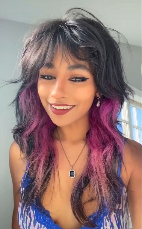 Alternative Hair Highlights, Black And Purple Shag Hair, Shag With Color, Layered Purple Hair, Wolf Cut Hair Color Ideas, Peekaboo Hair With Bangs, Purple Hair Peekaboo, Purple Shag Hair, Dyed Shag Hair