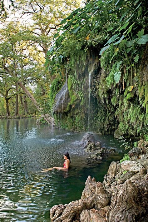 Krause Springs, Texas Adventure, Texas Places, Texas Vacations, Texas Hills, Texas Travel, Foto Poses, Texas Hill Country, Vacation Places