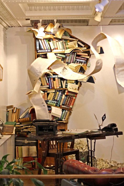 Book Installation, The Last Bookstore, Lots Of Books, Library Book Displays, Library Art, Library Displays, Book Display, Library Books, Jena