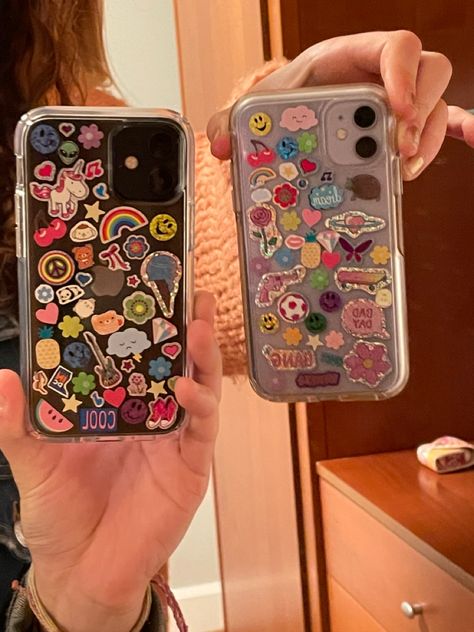 Puffy Stickers Phone Case, Clear Iphone Case Ideas, Kawaii Phone Case Stickers, Y2k Cell Phone Aesthetic, Y2k Clear Phone Case, Phone Case Y2k Aesthetic, Korean Phonecase Aesthetic, Clear Phone Case Design, Iphone Stickers