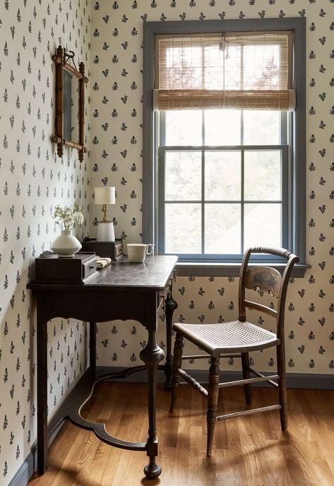 Becca Interiors, Vintage Decor Ideas, With Wallpaper, Decor Studio, Cottage Style Decor, Interior Work, Design Living Room, My New Room, House Inspo