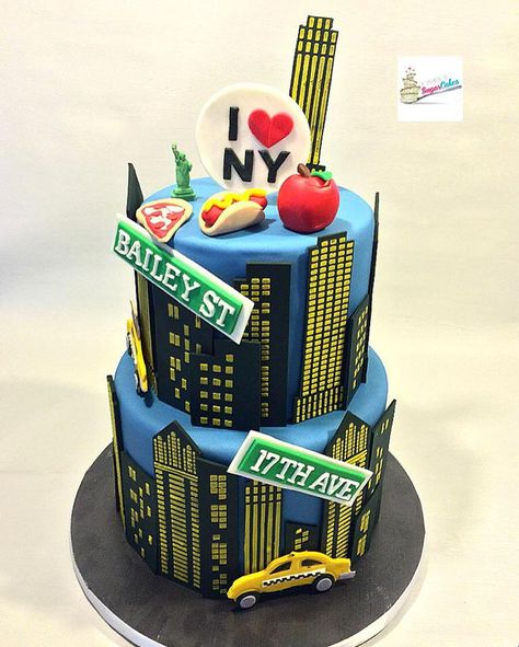 New York City Themed Cake on Cake Central Birthday Cake Nyc, Nyc Cake, New York Cake, Red Birthday Cakes, City Cake, Nursing Cake, Inside Cake, Travel Cake, Cake Liner