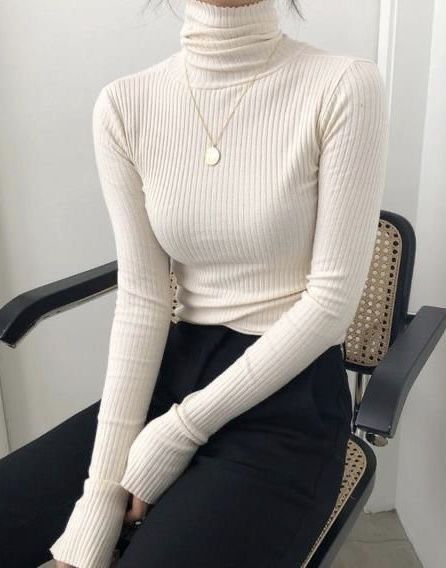 White Turtleneck Outfit, Minimalist Fashion Fall, Turtleneck Outfits, White Turtle Neck, Ribbed Turtleneck Top, Turtleneck Outfit, Fashion 90s, 90's Fashion, White Turtleneck