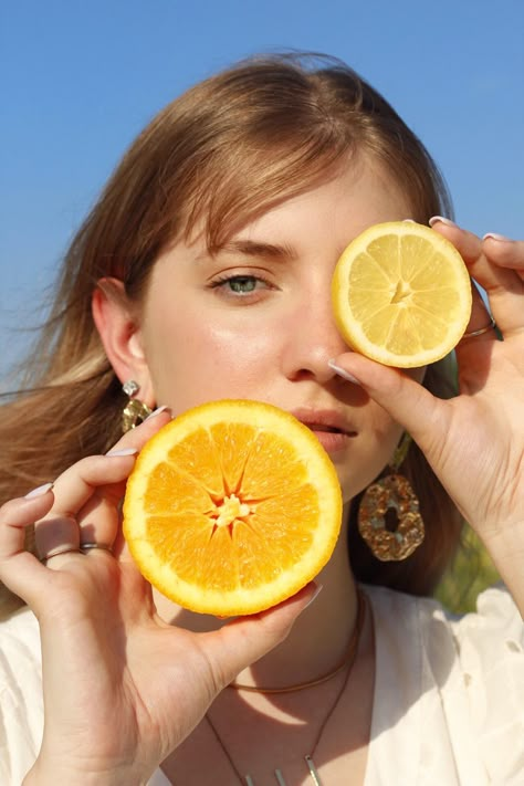 Lemon Photoshoot Model, Editorial Lifestyle Photography, Lemon Editorial, Photoshoot With Lemons, Lemon Girl Aesthetic, Fruit Photoshoot Model, Citrus Photoshoot, Fruit Photography Aesthetic, Lemons Photoshoot