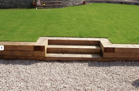 Terraced Patio Ideas, Sleeper Retaining Wall, Sleepers In Garden, Ideas Terraza, Garden Retaining Wall, Raised Patio, Patio Steps, Railway Sleepers, Landscaping Retaining Walls